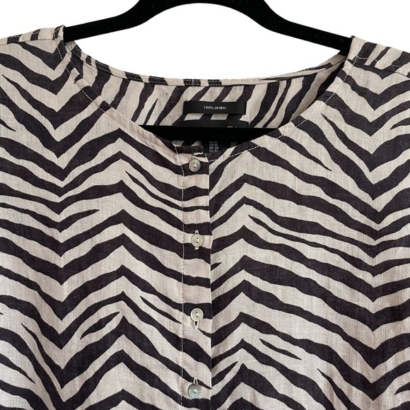 Tahari 100% Linen Animal Pattern Button Down Tunic Top, Size 1X - Picture 3 of 7